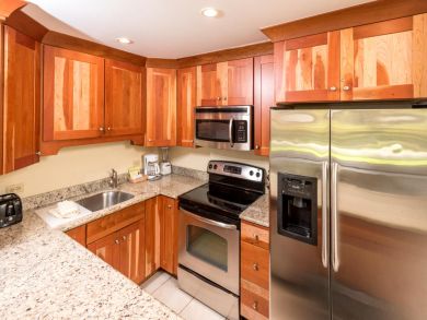 Kaanapali Beachfront Two Bedroom Vacation Condo